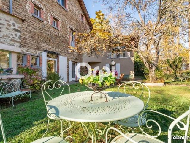 Propriété 8 pièces 285 m²