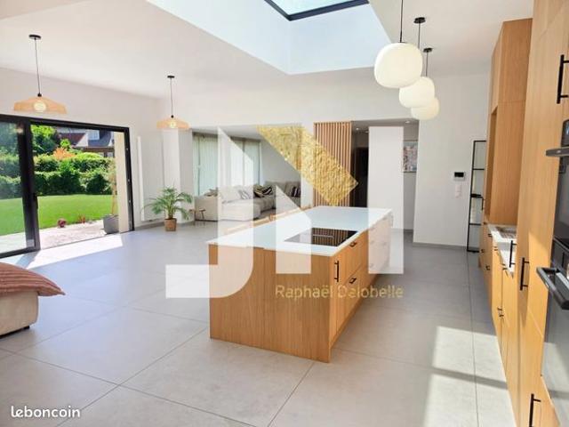 Propriété 8 pièces 238 m²