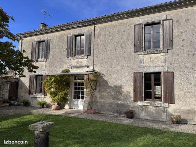 Propriété 8 pièces 238 m²