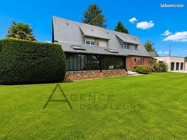 Propriété 8 pièces 238 m²