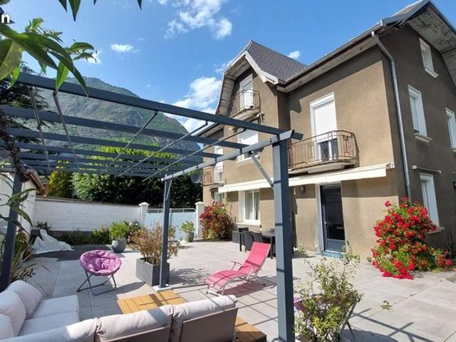 Propriété 8 pièces 238 m²