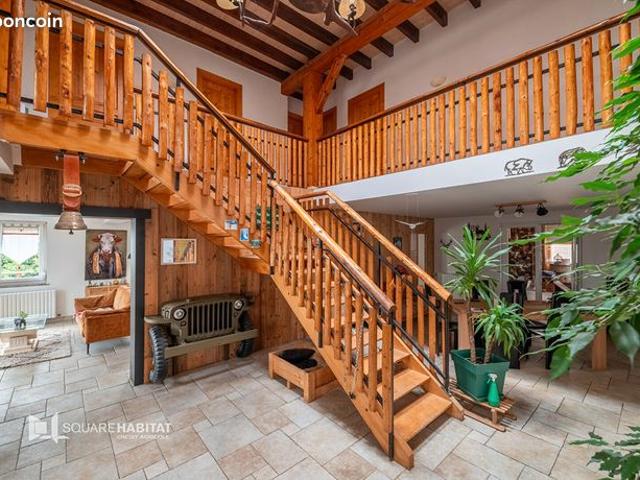 Propriété 8 pièces 239 m²
