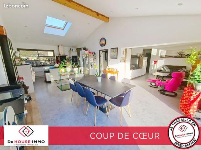 Propriété 8 pièces 238 m²