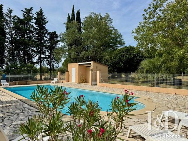 Propriété 8 pièces 239 m²