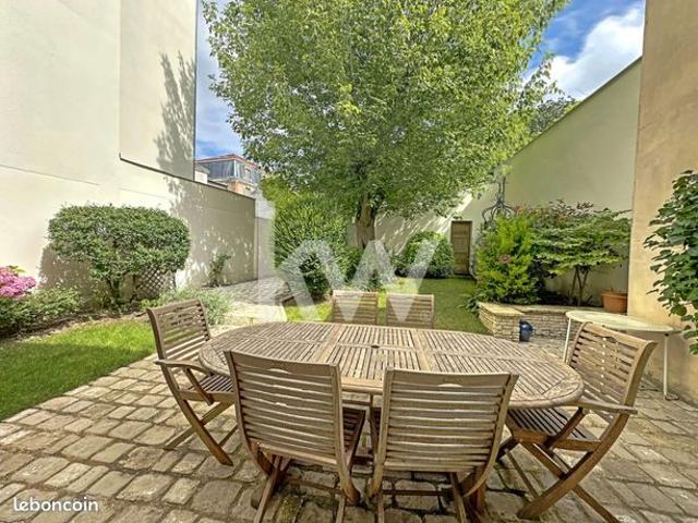 Propriété 8 pièces 239 m²