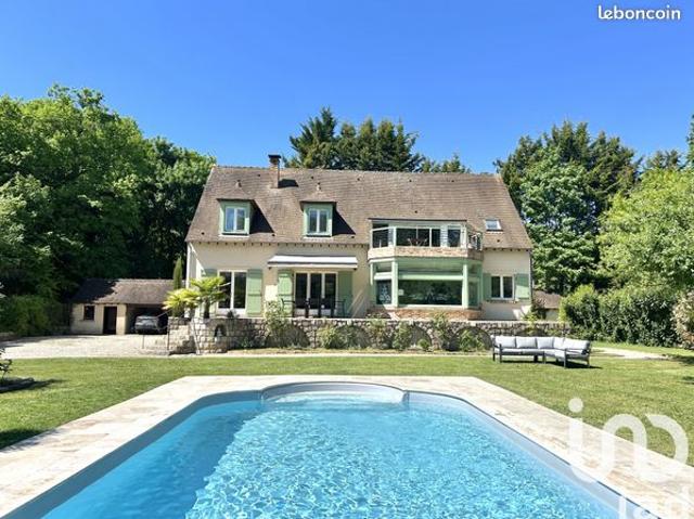 Propriété 8 pièces 230 m²