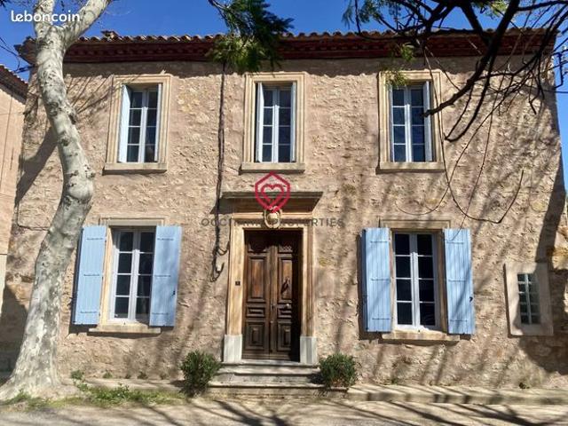 Propriété 8 pièces 230 m²