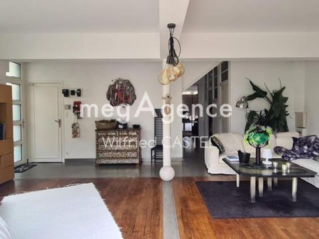 Propriété 8 pièces 230 m²