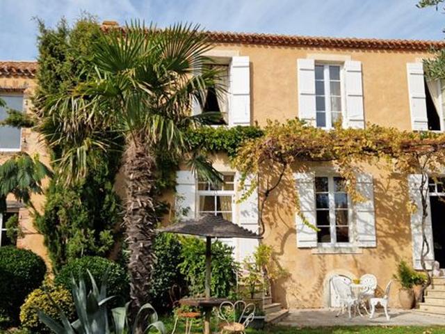 Propriété 8 pièces 230 m²