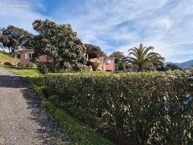 Propriété 8 pièces 230 m²