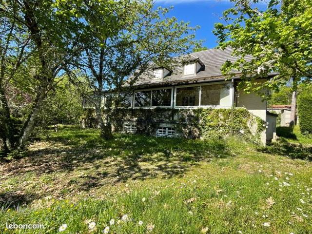 Propriété 8 pièces 230 m²