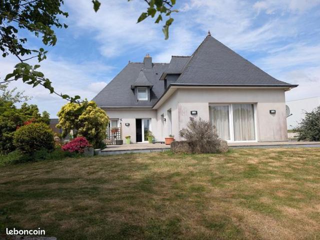 Propriété 8 pièces 230 m²