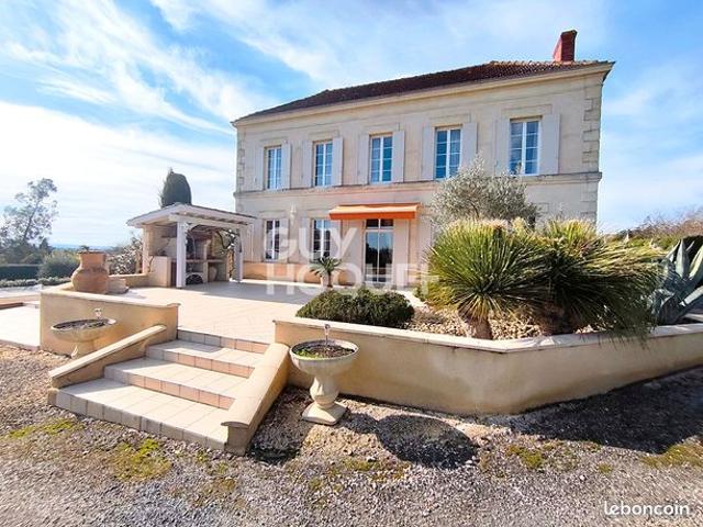 Propriété 8 pièces 230 m²