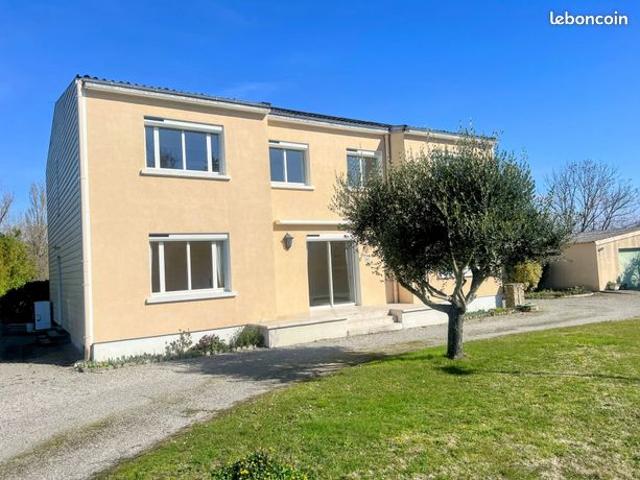 Propriété 8 pièces 230 m²