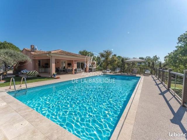 Propriété 8 pièces 231 m²