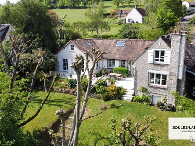 Propriété 8 pièces 231 m²