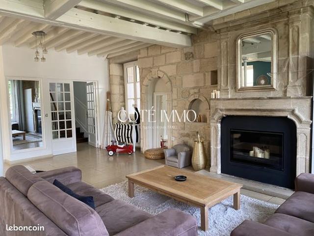 Propriété 8 pièces 231 m²