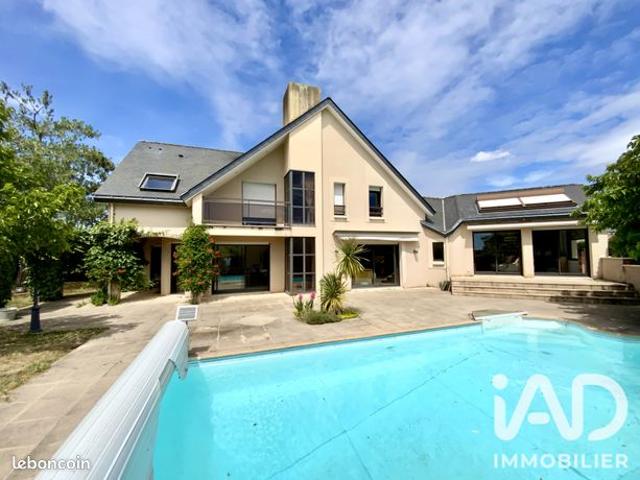 Propriété 8 pièces 231 m²