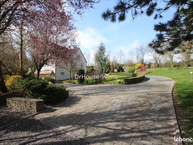 Propriété 8 pièces 232 m²