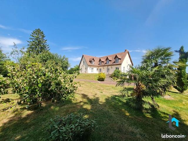 Propriété 8 pièces 232 m²