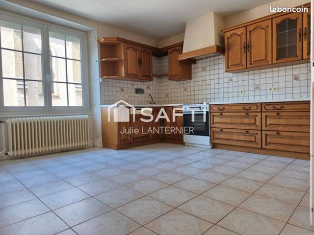Propriété 8 pièces 232 m²