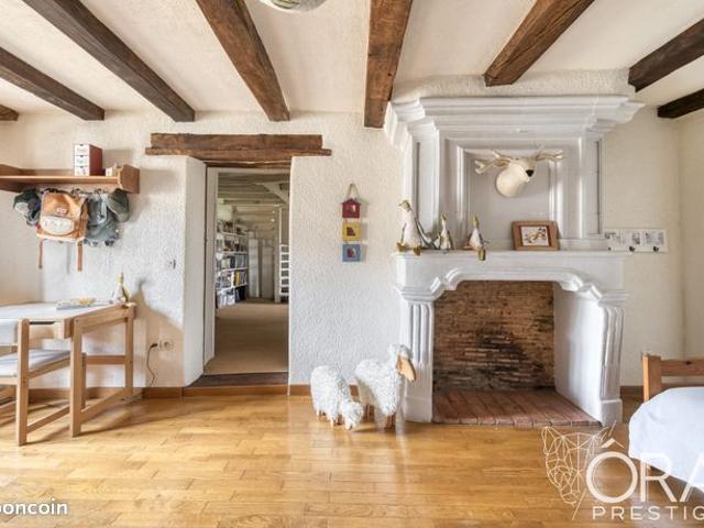 Propriété 8 pièces 233 m²