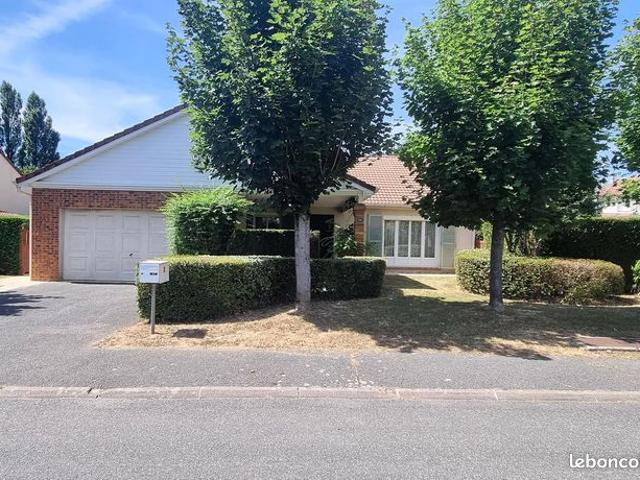 Propriété 8 pièces 233 m²