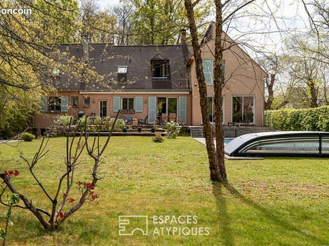 Propriété 8 pièces 233 m²