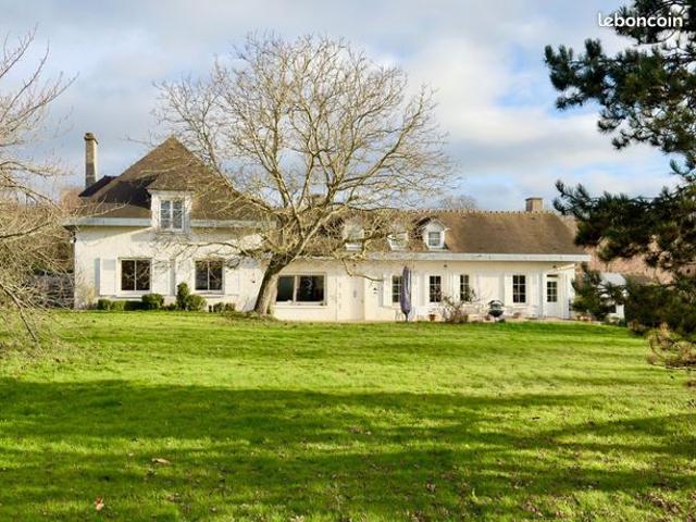 Propriété 8 pièces 233 m²
