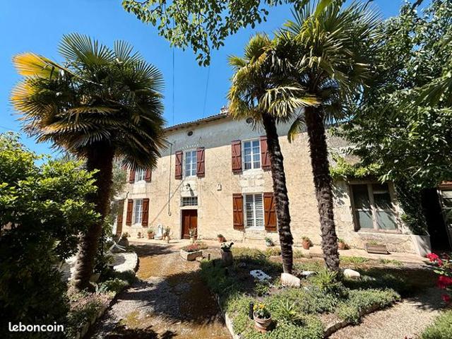 Propriété 8 pièces 244 m²
