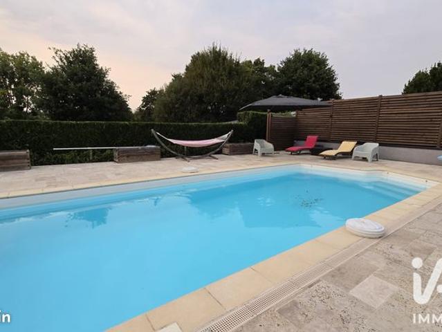 Propriété 8 pièces 244 m²