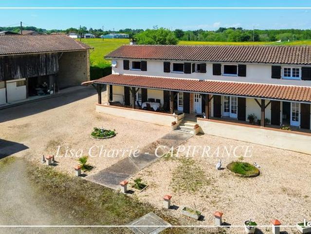 Propriété 8 pièces 244 m²
