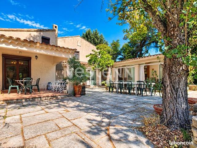 Propriété 8 pièces 245 m²