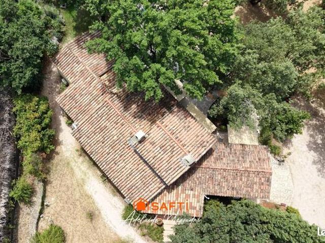 Propriété 8 pièces 245 m²