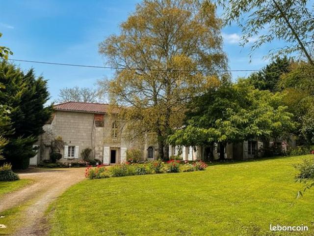 Propriété 8 pièces 245 m²