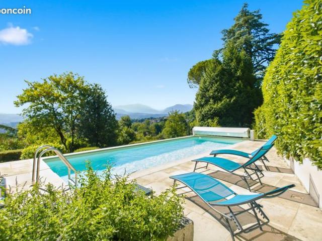Propriété 8 pièces 245 m²
