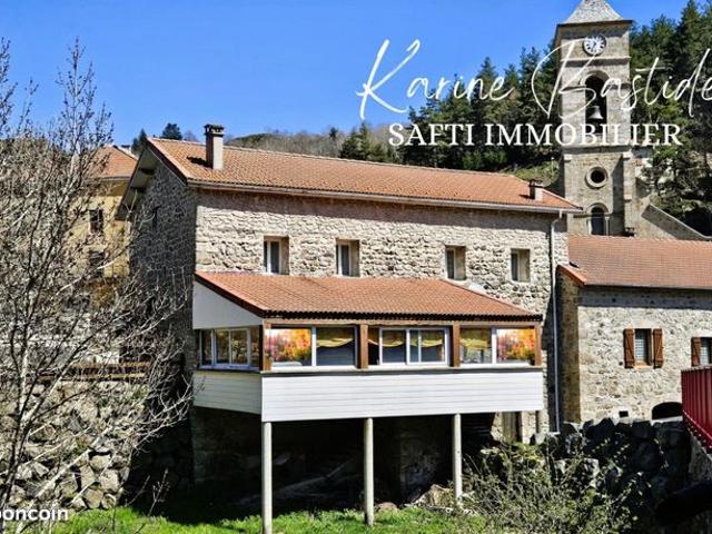 Propriété 8 pièces 245 m²