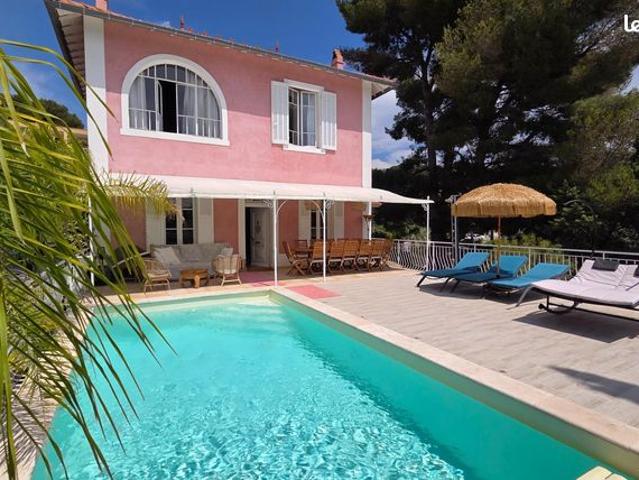Propriété 8 pièces 246 m²