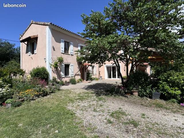 Propriété 8 pièces 246 m²