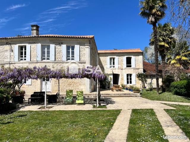 Propriété 8 pièces 246 m²
