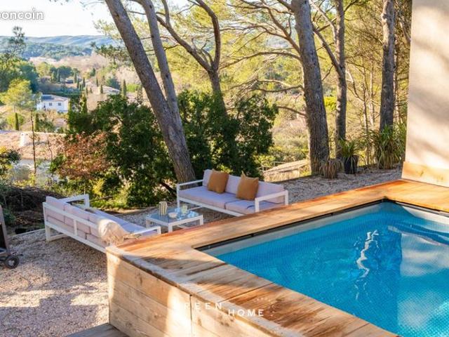 Propriété 8 pièces 247 m²