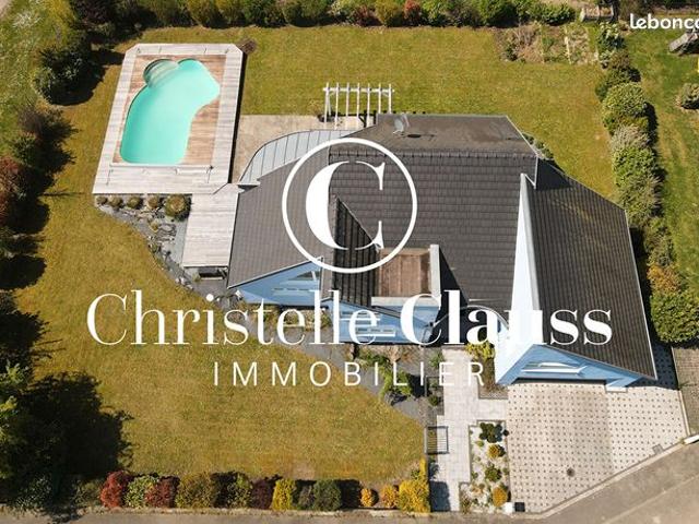Propriété 8 pièces 240 m²