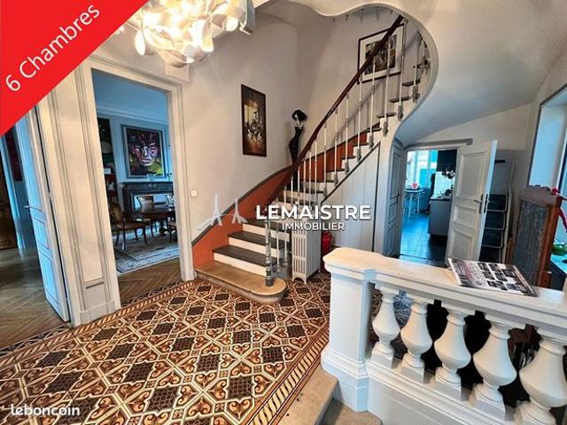 Propriété 8 pièces 240 m²