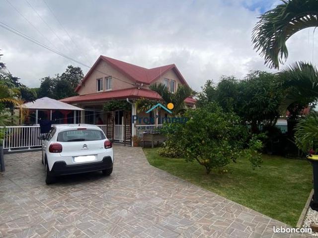Propriété 8 pièces 240 m²