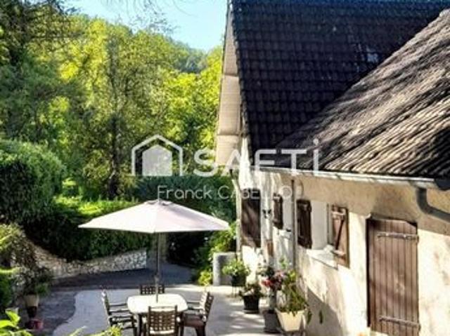Propriété 8 pièces 240 m²