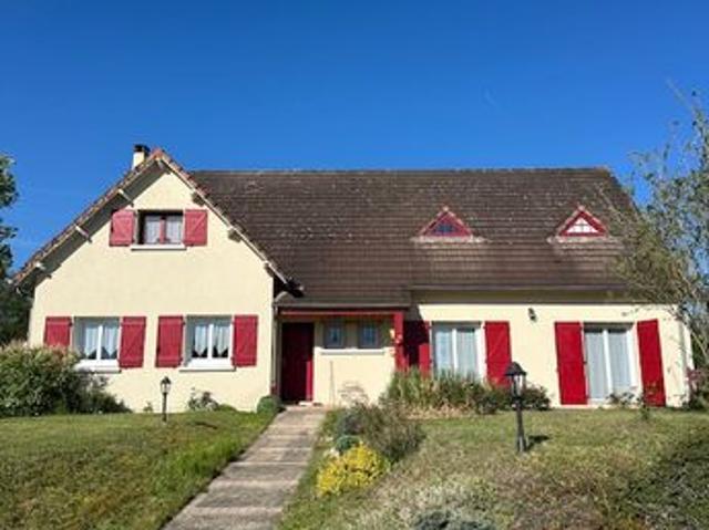 Propriété 8 pièces 240 m²
