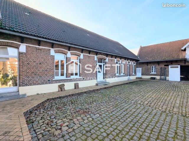 Propriété 8 pièces 234 m²