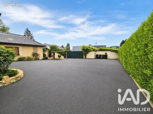 Propriété 8 pièces 240 m²