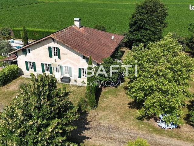 Propriété 8 pièces 240 m²