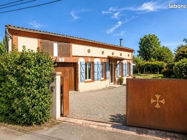 Propriété 8 pièces 240 m²